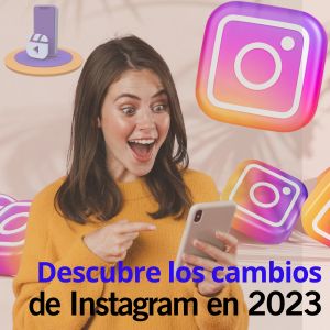 Una chica mira Instagram con las nuevas novedades en este 2023 